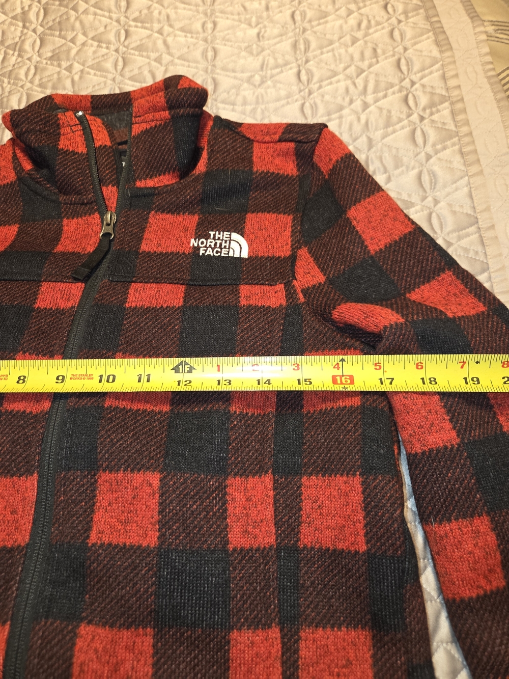 The North Face Women’s Red & Black Buffalo Plaid Fleece Jacket - Picture 11 of 12